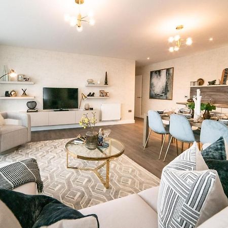 Seven Living Ashford - Modern And Spacious Apartments Exteriér fotografie