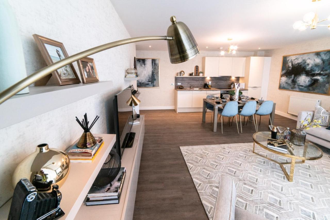 Seven Living Ashford - Modern And Spacious Apartments Exteriér fotografie