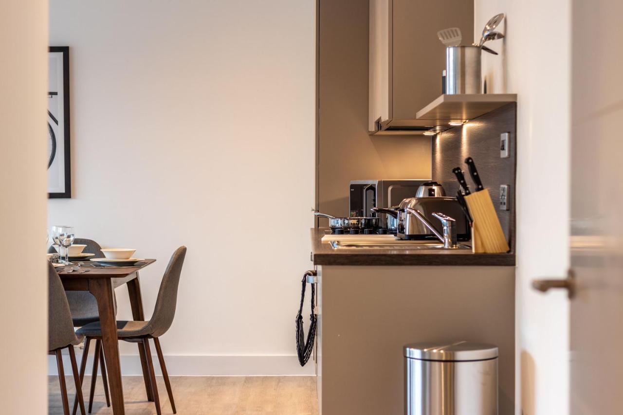 Seven Living Ashford - Modern And Spacious Apartments Exteriér fotografie