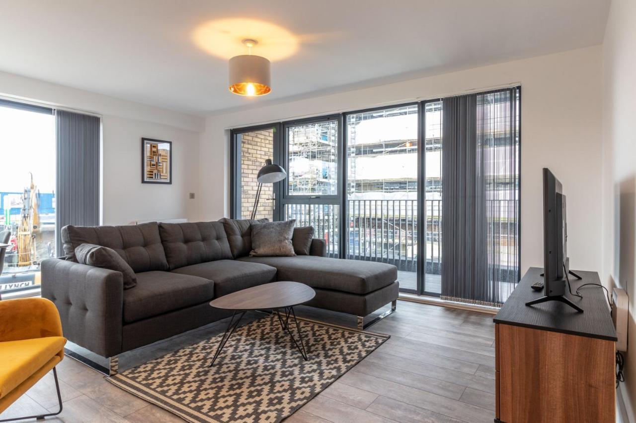 Seven Living Ashford - Modern And Spacious Apartments Exteriér fotografie