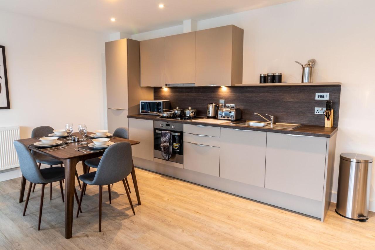 Seven Living Ashford - Modern And Spacious Apartments Exteriér fotografie