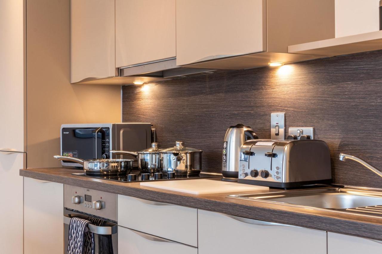 Seven Living Ashford - Modern And Spacious Apartments Exteriér fotografie