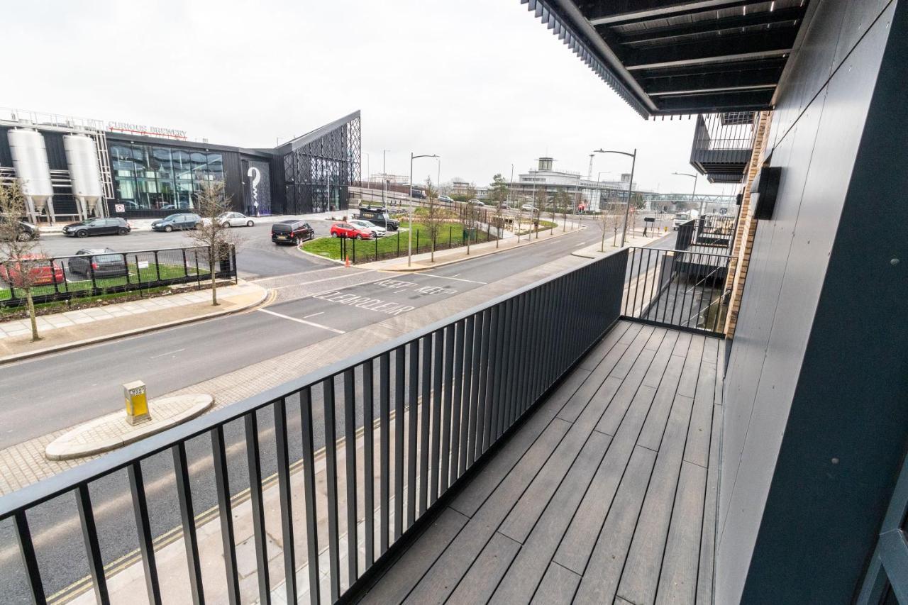 Seven Living Ashford - Modern And Spacious Apartments Exteriér fotografie