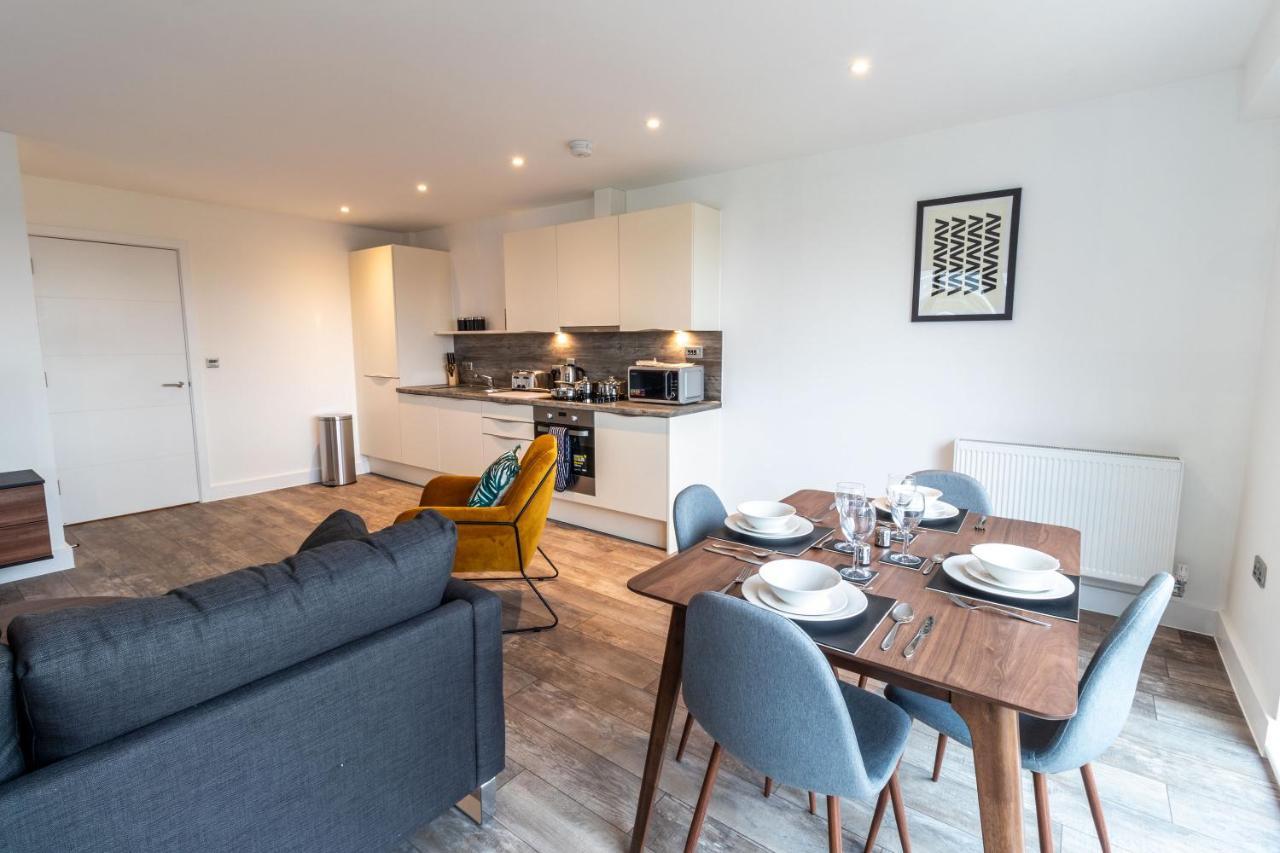 Seven Living Ashford - Modern And Spacious Apartments Exteriér fotografie