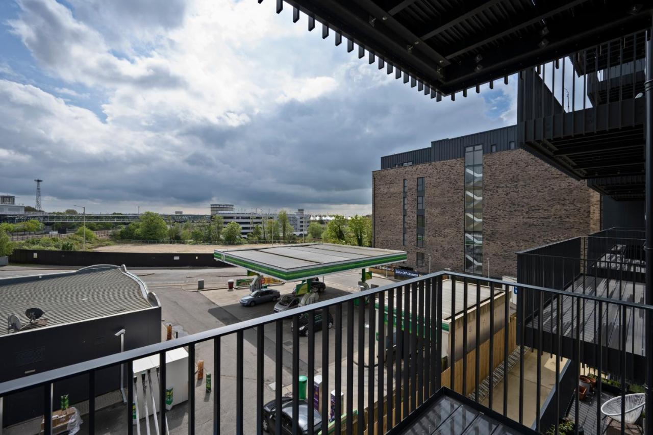 Seven Living Ashford - Modern And Spacious Apartments Exteriér fotografie